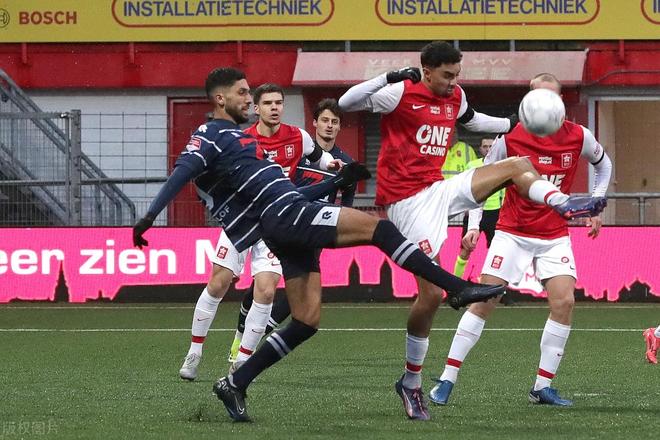 特别重视与 特别重视与