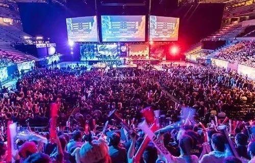 综合来看 综合来看