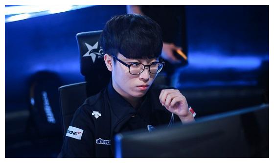 侧轻轻一推 侧轻轻一推