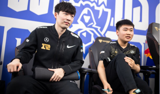 方面保持领 方面保持领