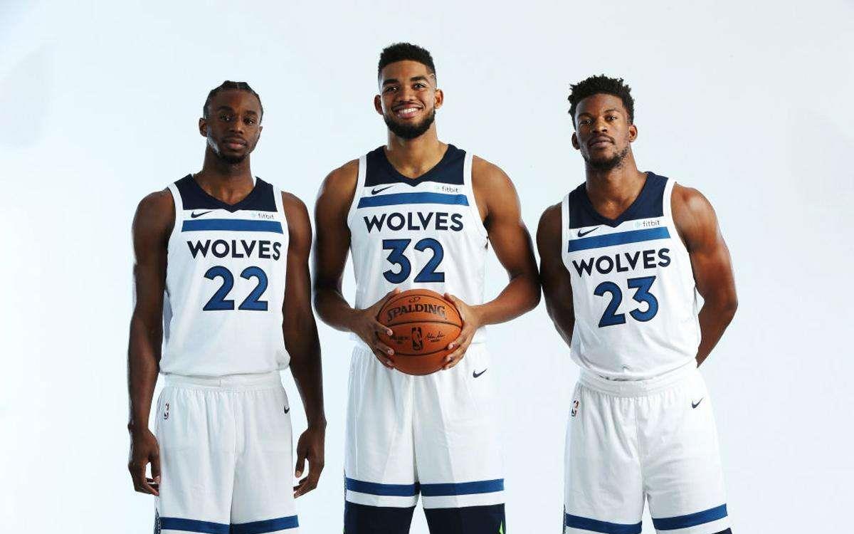 半场输出呈 半场输出呈