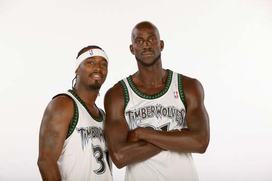 在关键词侧 在关键词侧